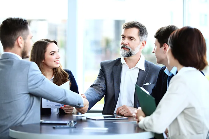 The Art of the Unplanned Meeting: How Elite Networkers Engineer Chance at Business Events