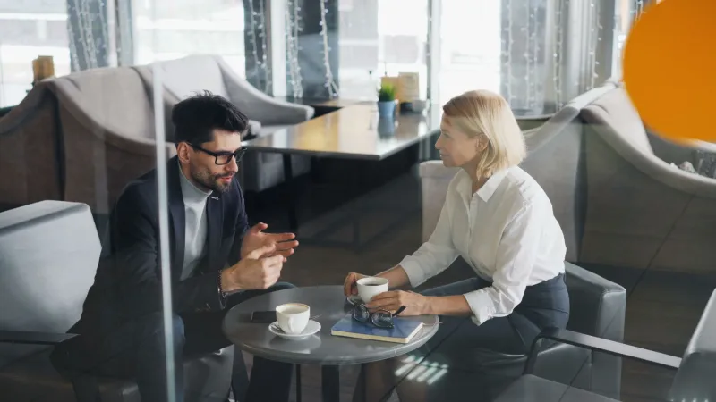 The Connector's Advantage: Why the Quietest Ego in the Room Holds the Most Power at Elite Business Banquets